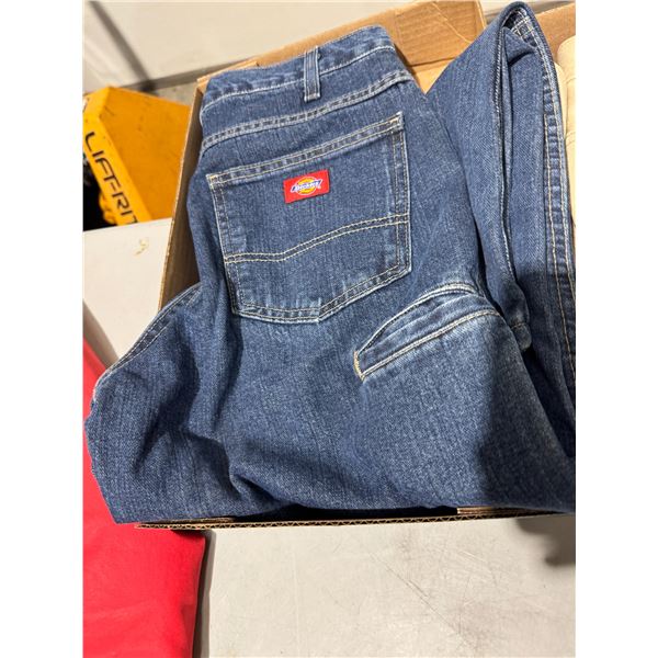 New Dickies jeans size 32 x 30