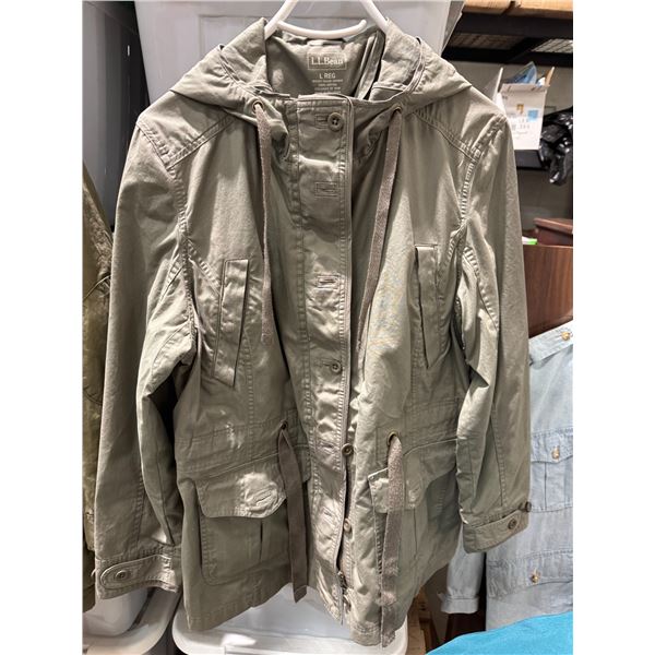 L. L. Been L regular coat.