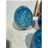 Image 3 : Blue glass egg decor