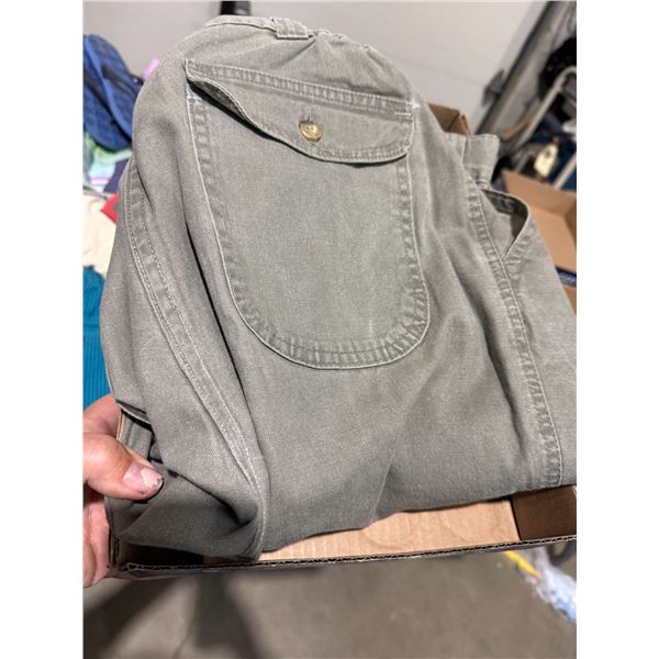 L. L. Bean pathfinder pants size 33 x 32