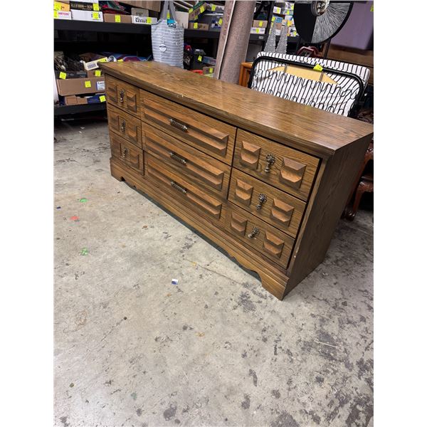 Victoriaville dresser