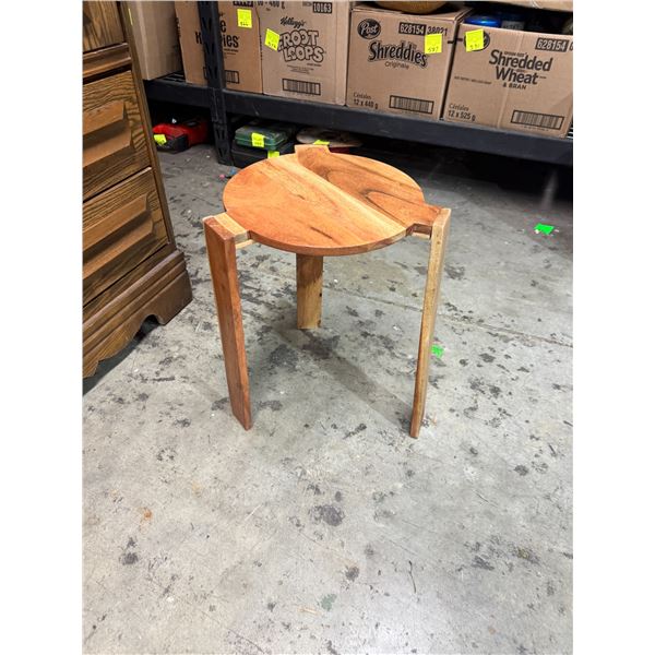 Stool/plant stand