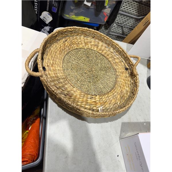 Woolen tray with tempered glass