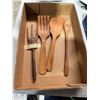 Image 1 : Kitchen utensils wooden