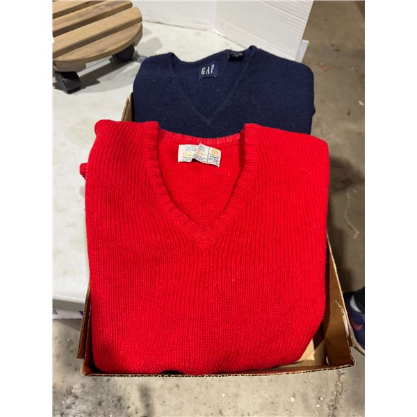 Peter Scott 100% wool sweater and gap wool size small sweater