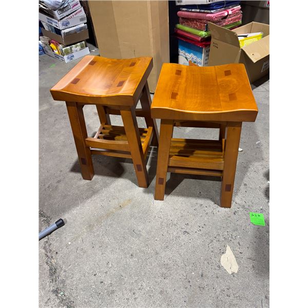 Stools 18 inches tall