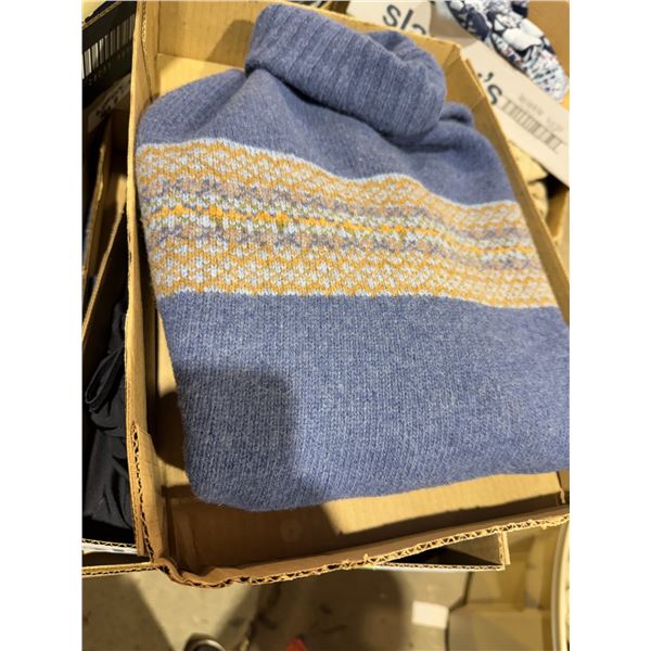 G. H. BASS. &  CO 100% lambs will medium sweater.