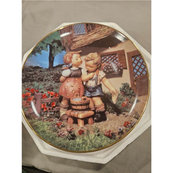 Hummel collector plate "squeky clean"