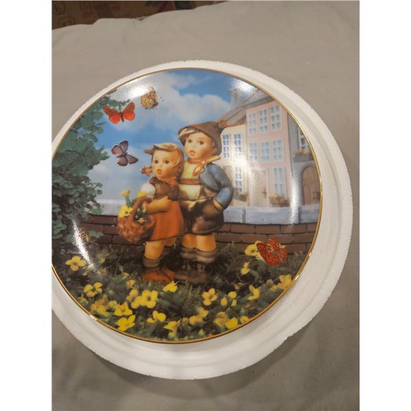 Hummel collector plate "surprise"