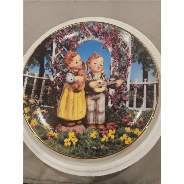 Hummel Collector plate "Little musicians"
