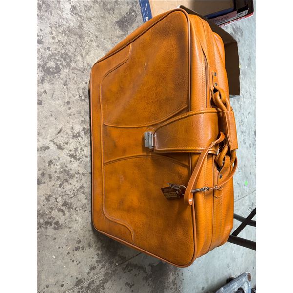 Vintage suitcase with keys