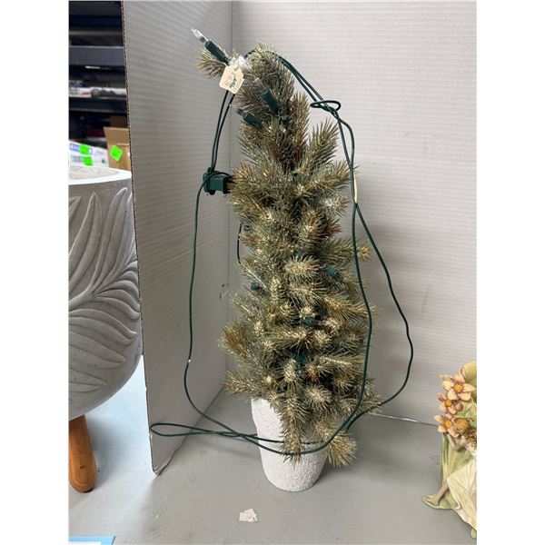 Light up Christmas tree