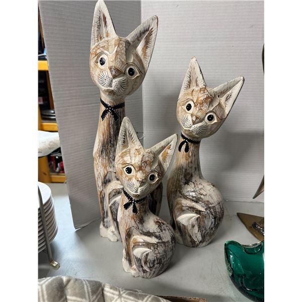 Cat decor