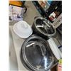 Image 1 : Pampered chef dishes