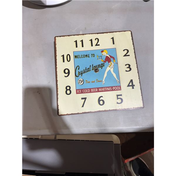 Tin clock needs new hands