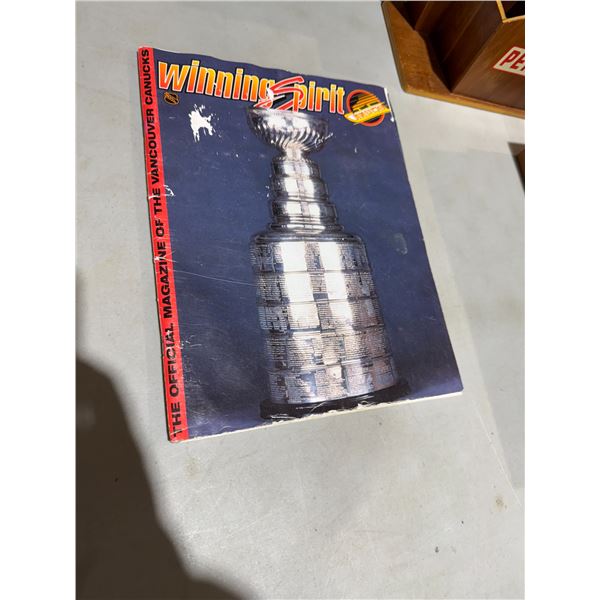 19 93–94 Canucks playoffs book