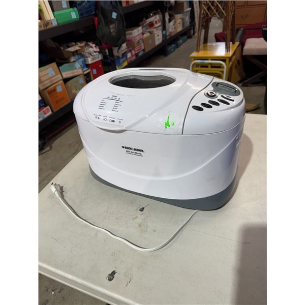 Black & Decker all-in-one automatic bread make