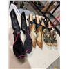 Image 1 : Assorted shoes, size 9, Ish