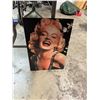 Image 1 : Marilyn Monroe wall hanging