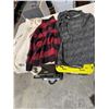 Image 1 : Sweaters, assorted sizes