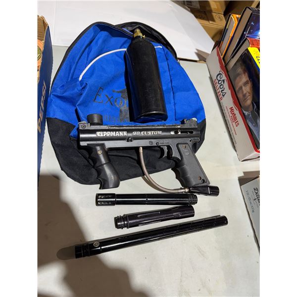 Paintball, gun and bag