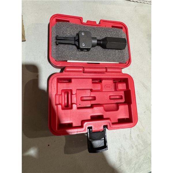 Pilot bearing puller attachment