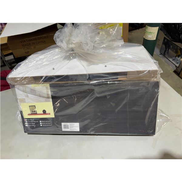 Floating shelves with Hardware (6)