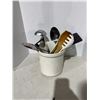 Image 1 : Kitchen utensils