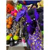 Image 3 : Halloween items