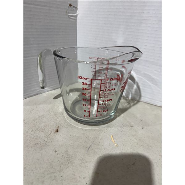 Tire King measuring cup