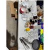 Image 1 : Kitchen items
