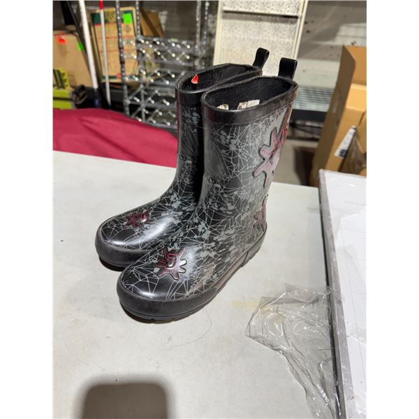 Child size 13 rubber boots
