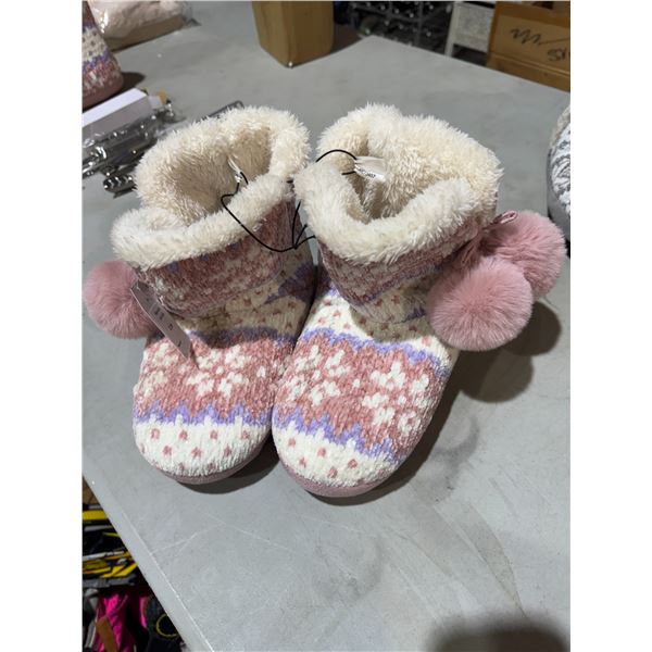 New Time & tru slipper size 5–6