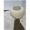 Image 2 : Vintage 1930s art deco globe shade 3 14/16 fitter