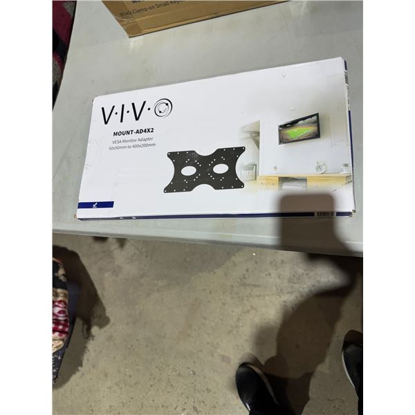 VIVO mount – a D4X2VESA monitor adapter