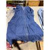 Image 1 : Dress size large