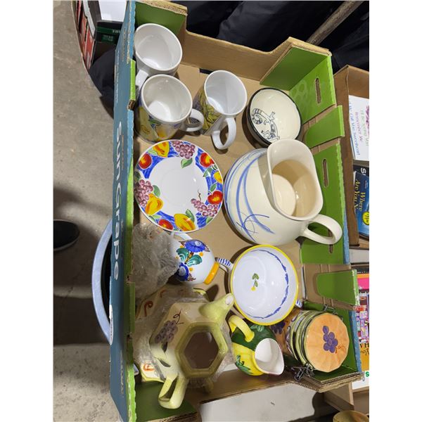 Home decor, items, and dishes