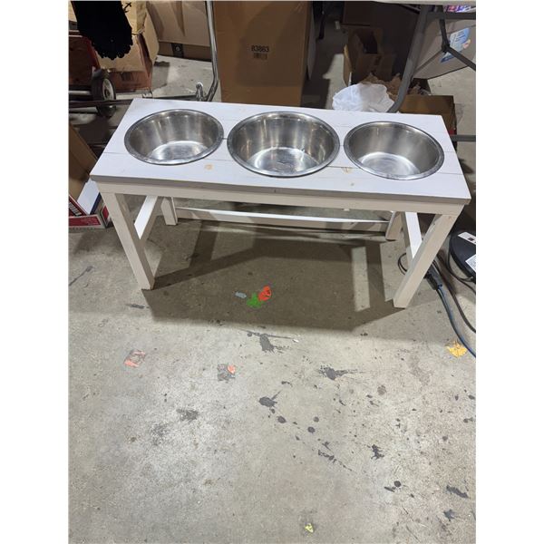 Pet food and water stand