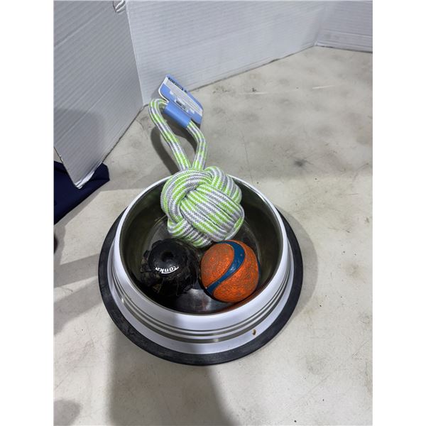 Pet dish, balls and toy