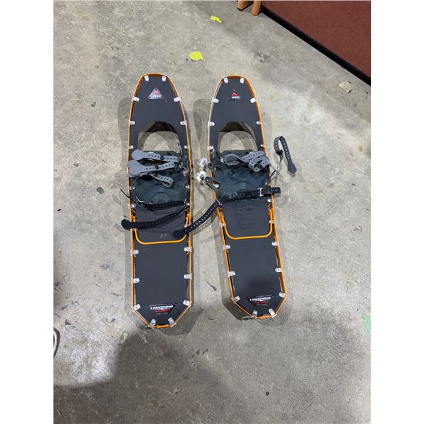 MSR lightning ascent, snow shoes, orange