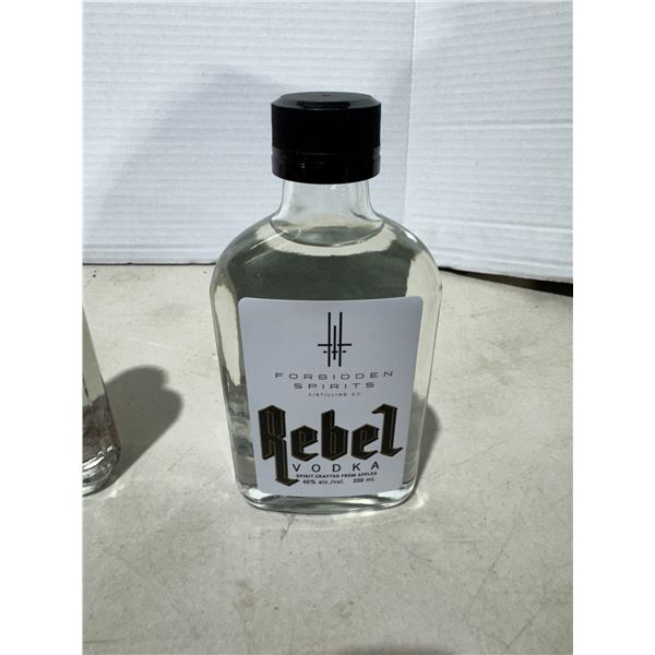 Forbiddn spirits Rebel vodka 40% 200ml - MUST have valid ID
