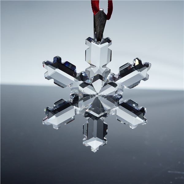 Swarovski Crystal Holiday Ornament, 1992 Annual Edition Snowflake