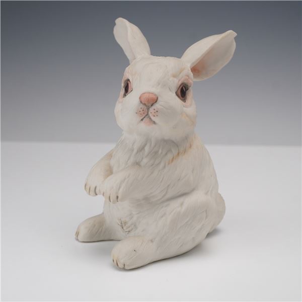 Boehm Porcelain Figurine Sitting Rabbit Model 400-84