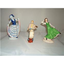 Two Dancing Ladies and a One Man Band