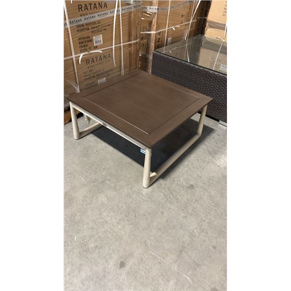 RATANA PARK WEST COFFEE TABLE WITH 32" TOP
