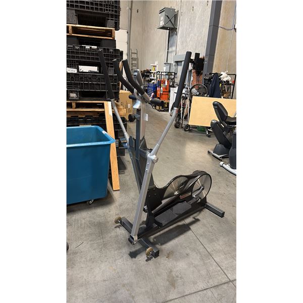 KEISER ELLIPTICAL WITH DIGITAL DISPLAY