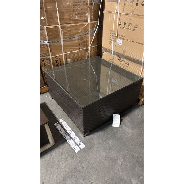 RATANA 39"X39" GLASS TOP PATIO END TABLE