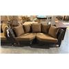 Image 2 : RATANA SAND SEBASTIAN CURVED CORNER CUDDLE COUCH 80"W