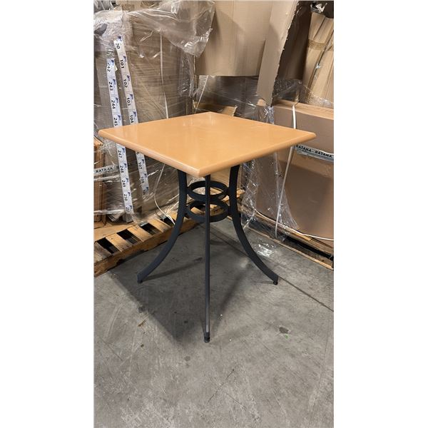 RATANA SEATTLE COUNTER PATIO TABLE BASE WITH APPROXIMATELY 31"X31" TABLE TOP