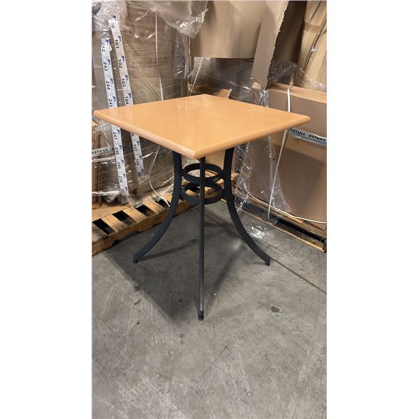 RATANA SEATTLE COUNTER PATIO TABLE BASE WITH APPROXIMATELY 31"X31" TABLE TOP